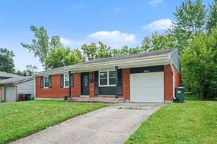 2065 Sevenhills Dr, Springfield Township, OH 45240 - Photo 3