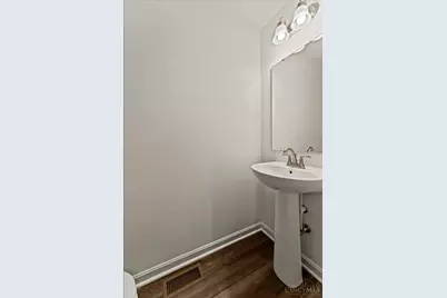 7082 Birkdale Drive, Hamilton Township, OH 45039 - Photo 21