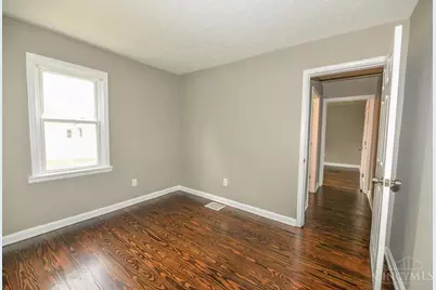 7670 Pippin Road, Colerain Township, OH 45239 - Photo 9
