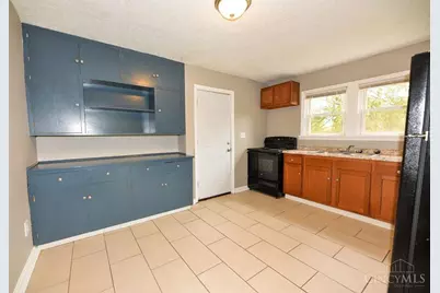 7670 Pippin Road, Colerain Township, OH 45239 - Photo 5