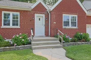 1132 Betty Ln, Delhi Township, OH 45238 - Photo 3