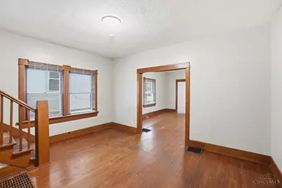 24 W Beechwood Avenue, Dayton, OH 45405 - Photo 9