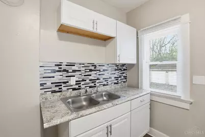 24 W Beechwood Avenue, Dayton, OH 45405 - Photo 13