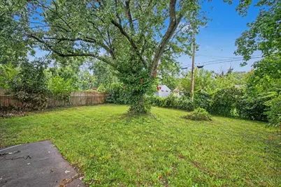 8633 Daly Road, Springfield Township, OH 45231 - Photo 15
