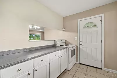 8633 Daly Road, Springfield Township, OH 45231 - Photo 5