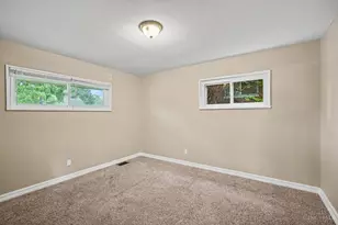 8633 Daly Rd, Springfield Township, OH 45231 - Photo 7