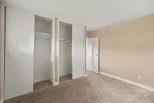 8633 Daly Rd, Springfield Township, OH 45231 - Photo 11