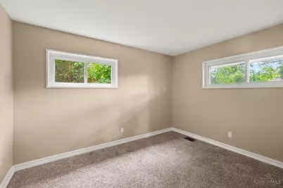 8633 Daly Road, Springfield Township, OH 45231 - Photo 9