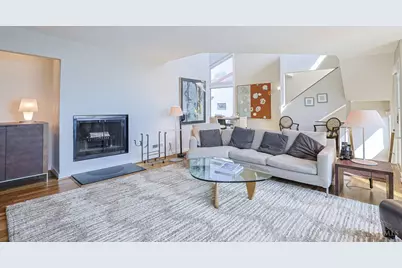 1022 Hatch Street, Cincinnati, OH 45202 - Photo 9