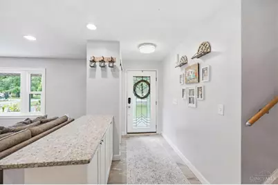 9040 Foxhunter Lane, Symmes Township, OH 45242 - Photo 3