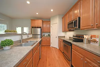 5005 Dovetail Lane, Cincinnati, OH 45223 - Photo 23