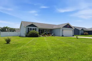 103 Kayleigh Dr, Sterling Township, OH 45154 - Photo 3