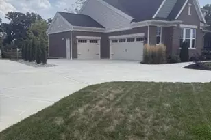 5007 Bogey Ct, Turtle Creek Township, OH 45036 - Photo 3