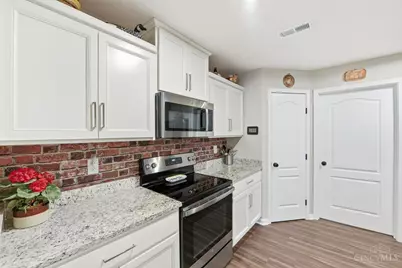 5870 Parkview Lane #201, Miami Township, OH 45150 - Photo 13