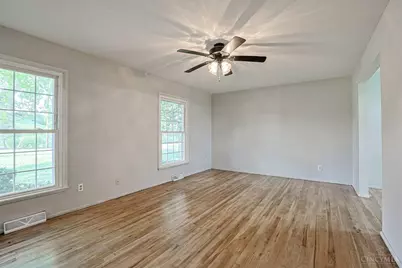 11180 Lincolnshire Drive, Forest Park, OH 45240 - Photo 9