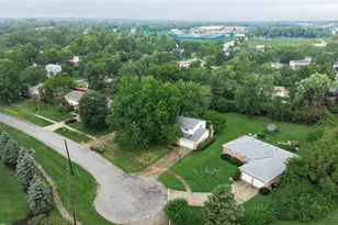 11180 Lincolnshire Dr, Forest Park, OH 45240 - Photo 7