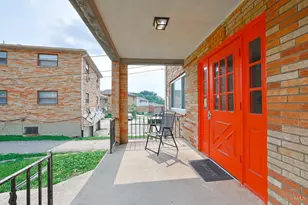 2651 Westbrook Dr, Cincinnati, OH 45211 - Photo 3