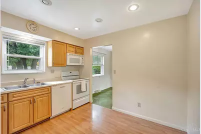 818 Heavenly Lane, Cincinnati, OH 45238 - Photo 13