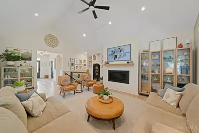 8858 Old Farm Drive, West Chester, OH 45069 - Photo 9