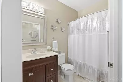7464 Bridge Point Drive, Green Township, OH 45248 - Photo 33