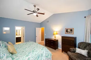 320 Huntington Dr, Hamilton Township, OH 45039 - Photo 13