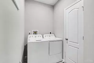 4312 Family Farm Dr, Union Township, OH 45245 - Photo 19
