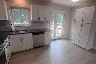 3492 Moonridge Dr, Green Township, OH 45248 - Photo 5