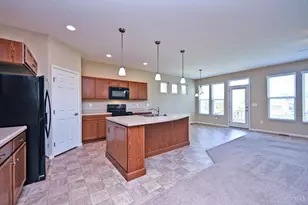 1006 Chatham Ln, Pierce Township, OH 45245 - Photo 7