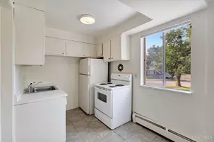 3331 Parkcrest Ln, Cincinnati, OH 45211 - Photo 23