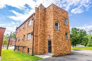 3331 Parkcrest Ln, Cincinnati, OH 45211 - Photo 9