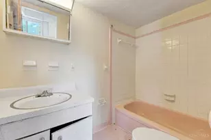 3331 Parkcrest Ln, Cincinnati, OH 45211 - Photo 19