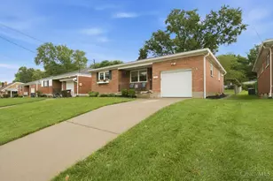 618 Ivyhill Dr, Delhi Township, OH 45238 - Photo 3