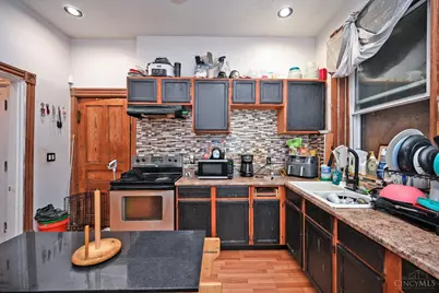 935 Woodlawn Avenue, Cincinnati, OH 45205 - Photo 11