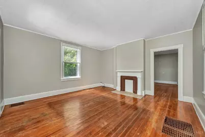 1085 Church Avenue, Glendale, OH 45246 - Photo 9
