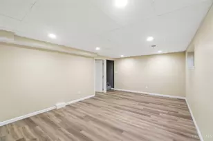2751 Pickmeier Ln, Cincinnati, OH 45211 - Photo 27