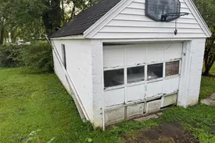 225 Edgewood Ave, Greenfield, OH 45123 - Photo 3