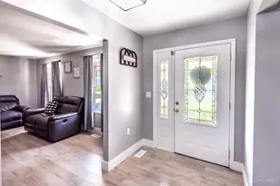 301 Marsha Jeanne Way, Centerville, OH 45458 - Photo 3