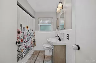 1738 Bloomingdale Ave, Cincinnati, OH 45230 - Photo 13