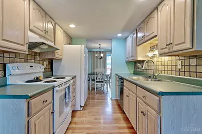 464 Vancover Court #6, Union Township, OH 45244 - Photo 5