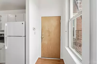 561 Milton Street #D, Cincinnati, OH 45202 - Photo 9