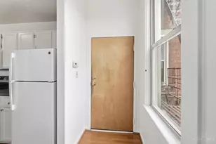 561 Milton St, Cincinnati, OH 45202 - Photo 9
