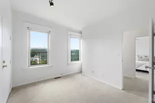 561 Milton St, Cincinnati, OH 45202 - Photo 29