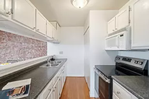 561 Milton St, Cincinnati, OH 45202 - Photo 17