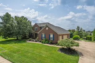 5593 Eden Ridge Dr, Green Township, OH 45247 - Photo 1