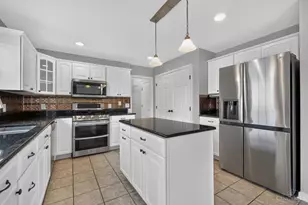 5593 Eden Ridge Dr, Green Township, OH 45247 - Photo 13
