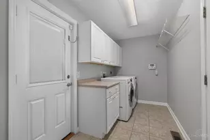 5593 Eden Ridge Dr, Green Township, OH 45247 - Photo 15