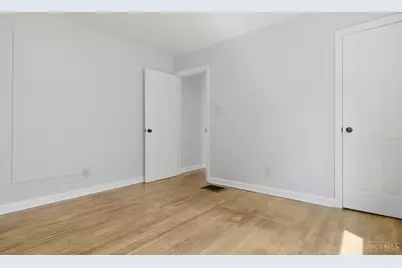 2541 Losantiville Avenue, Golf Manor, OH 45237 - Photo 19