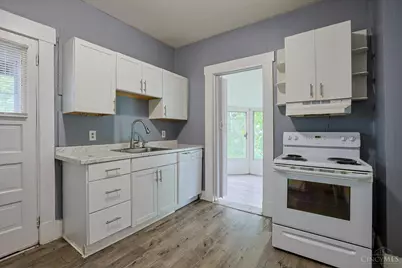 558 Missouri Avenue, Cincinnati, OH 45226 - Photo 11