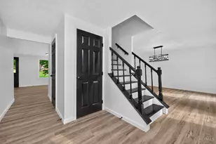 12022 Kenn Rd, Springdale, OH 45240 - Photo 3
