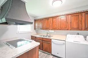 795 Castro Ln, Springdale, OH 45246 - Photo 11